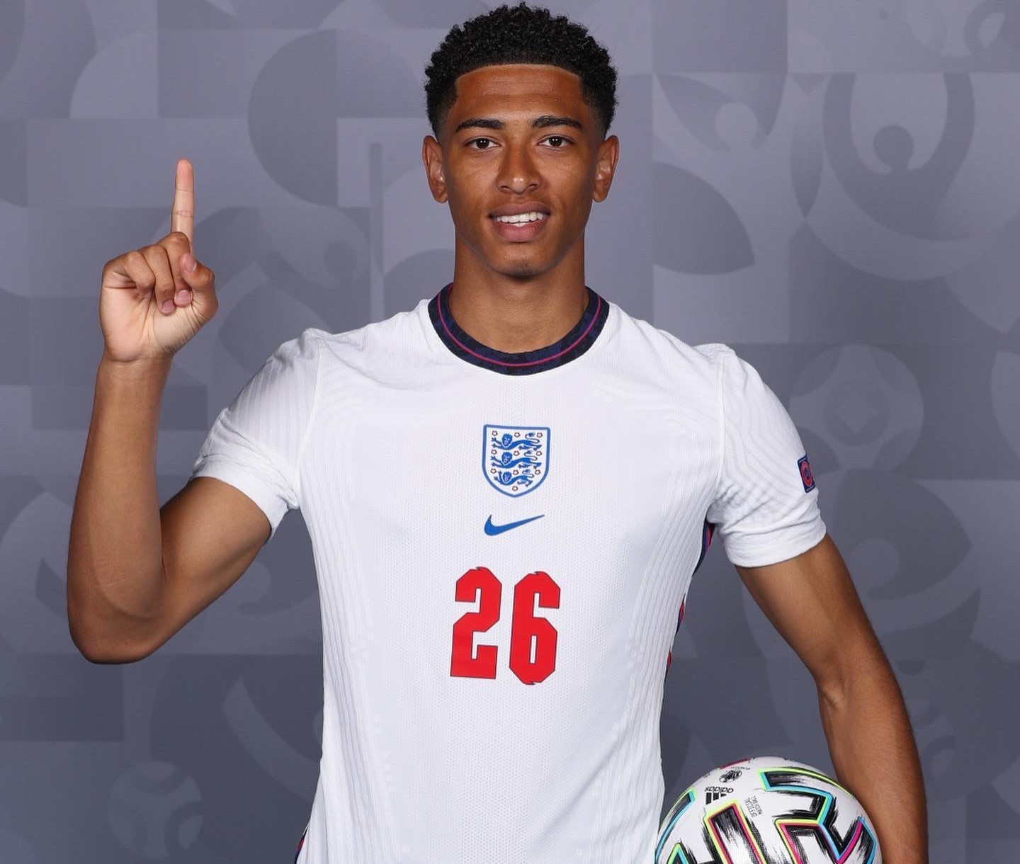 意天空：恰20伤势可能相对较轻，阿切尔比预计会缺阵较长时间（意天空：恰20伤情相对乐观，阿切尔比预计将长期缺阵）