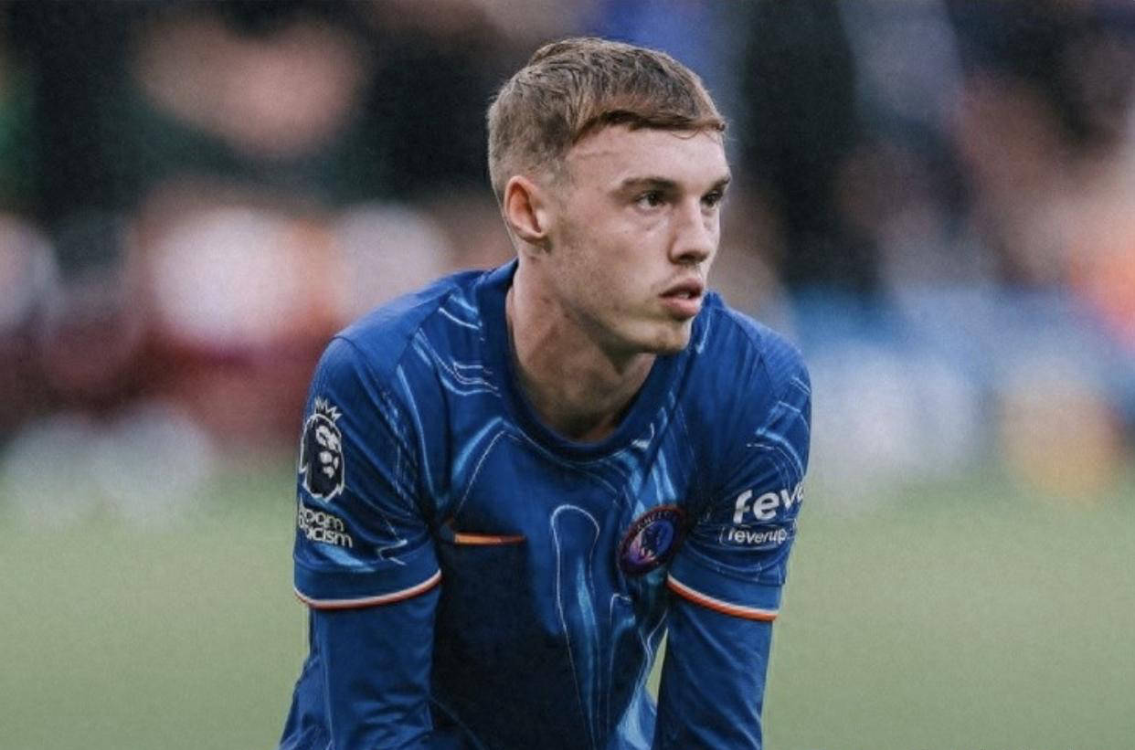 欧冠赛前穆里尼奥与两名昔日弟子重逢，并亲吻了斯内德的光头（欧冠赛前，穆里尼奥与两位旧部相聚，还亲吻了斯内德的光头）