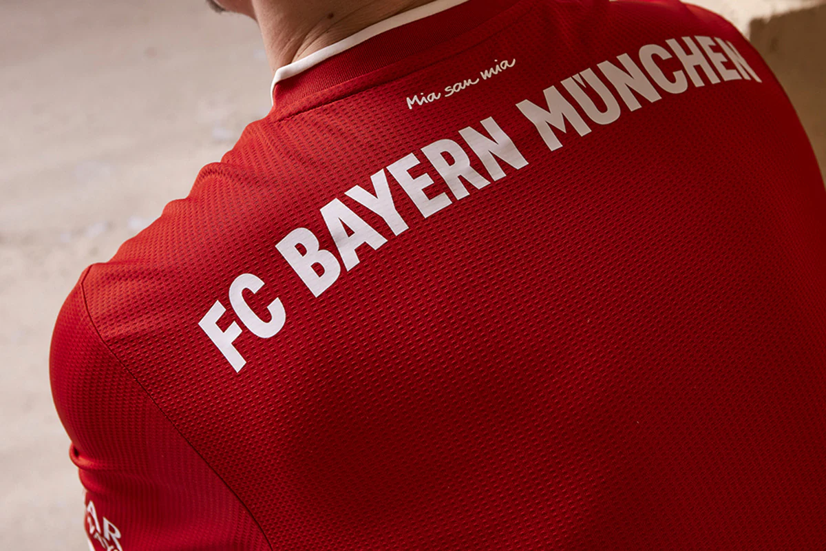 斯帕莱蒂：伊尔迪兹是超顶级球员，弗拉霍维奇肌肉拉伤了（斯帕莱蒂称伊尔迪兹堪称顶尖，弗拉霍维奇遭遇肌肉拉伤）