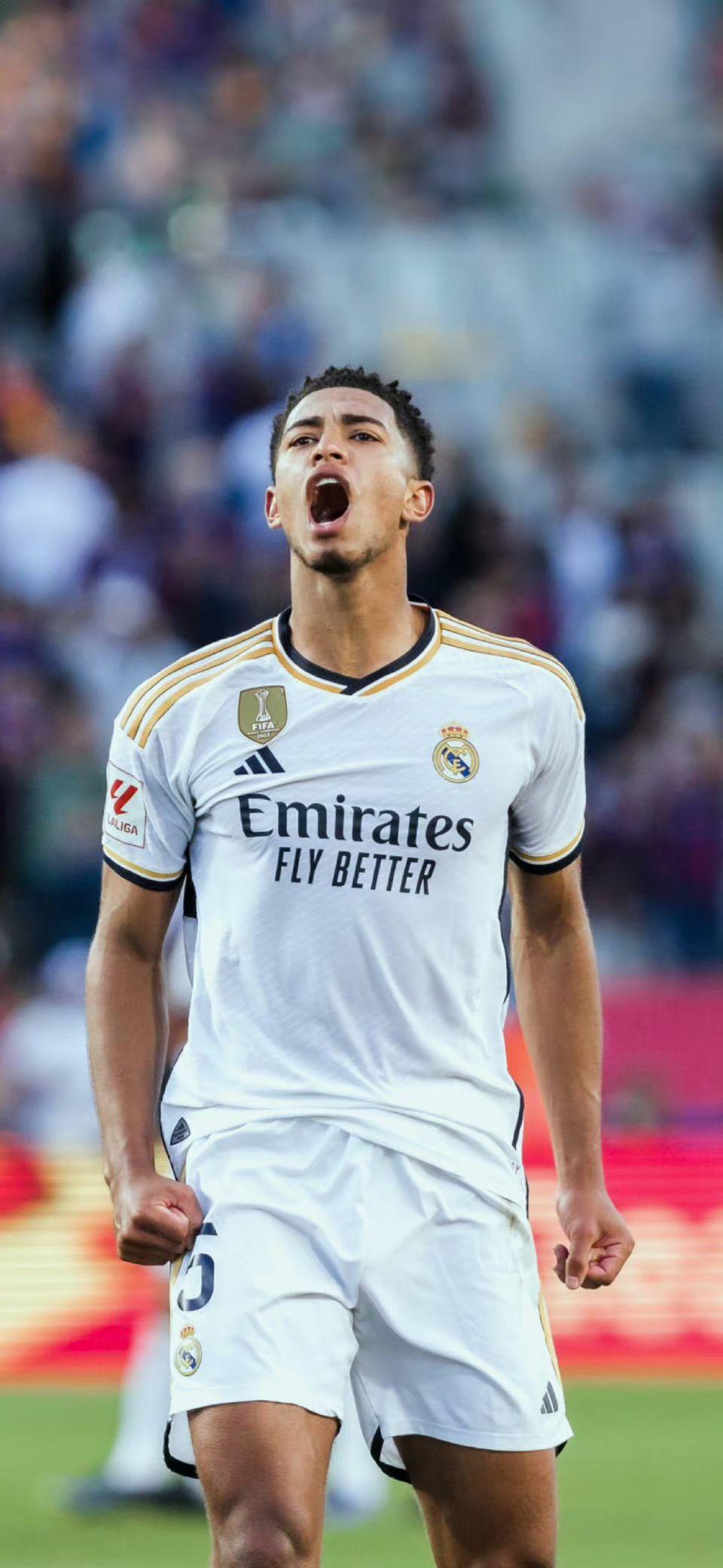 记者：张琳芃大概率还要再坚守一年，发挥老队员传帮带（记者：张琳芃大概率再战一年，担起老将传帮带职责）