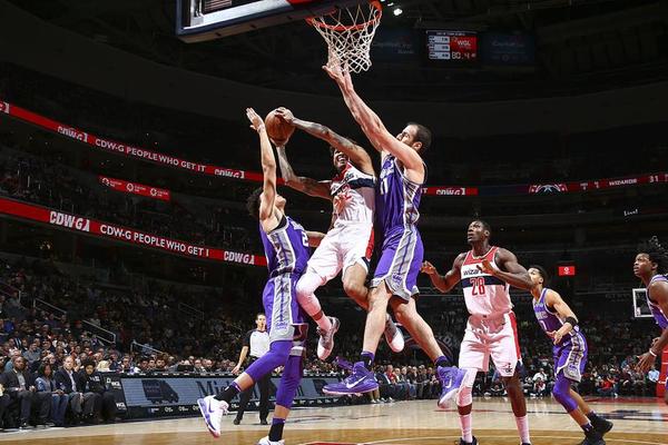 德佬：联赛不应该有中断，国家队比赛导致球员受伤应有赔偿（德佬：反对联赛中断，国家队比赛致伤应予赔偿）