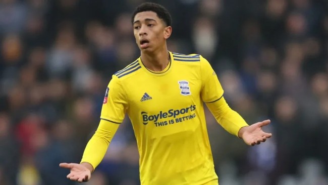 杜兰特关键补篮赢下比赛（杜兰特关键补篮助队取胜）