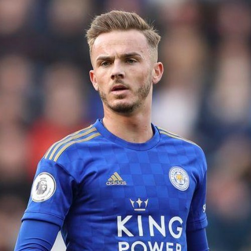 官方：狼堡买断里昂右后卫库姆贝迪，签约至2029年（沃尔夫斯堡官宣从里昂买断右后卫库姆贝迪，合同至2029年）