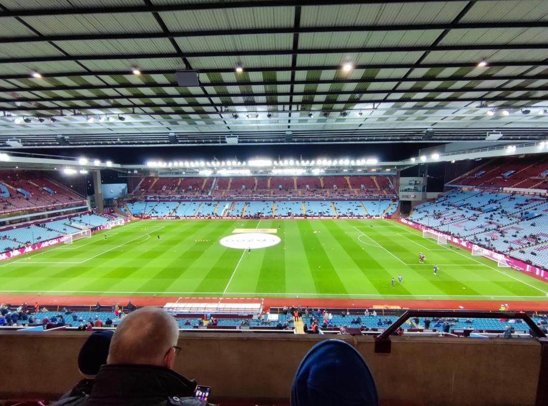 这配合比游戏里还流畅（这波默契，丝滑程度超越游戏）