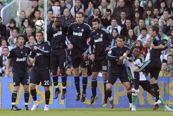 NBA杯半场：希罗&鲍威尔合砍24分，热火暂以57-56魔术（季中锦标赛半场：希罗携鲍威尔合得24分，热火57-56暂领先魔术）