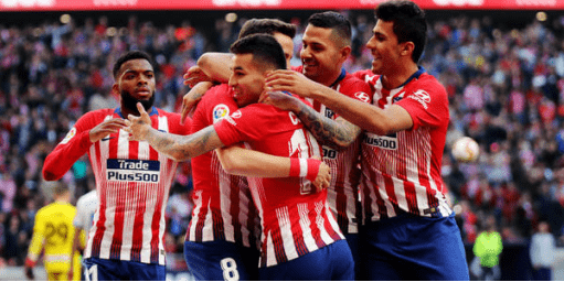 德甲半场：勒威林重炮世界波，斯图加特暂2-0云达不莱梅（德甲半场战报：勒威林远射世界波，斯图加特2-0领先云达不莱梅）